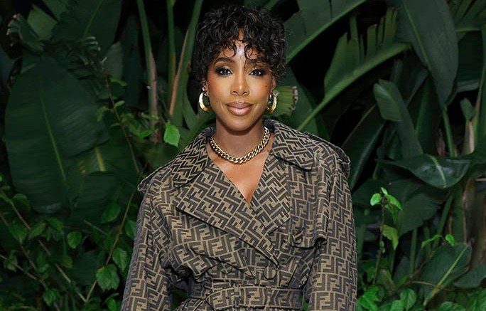 Kelly Rowland in Fendi Monogram Trench Coat