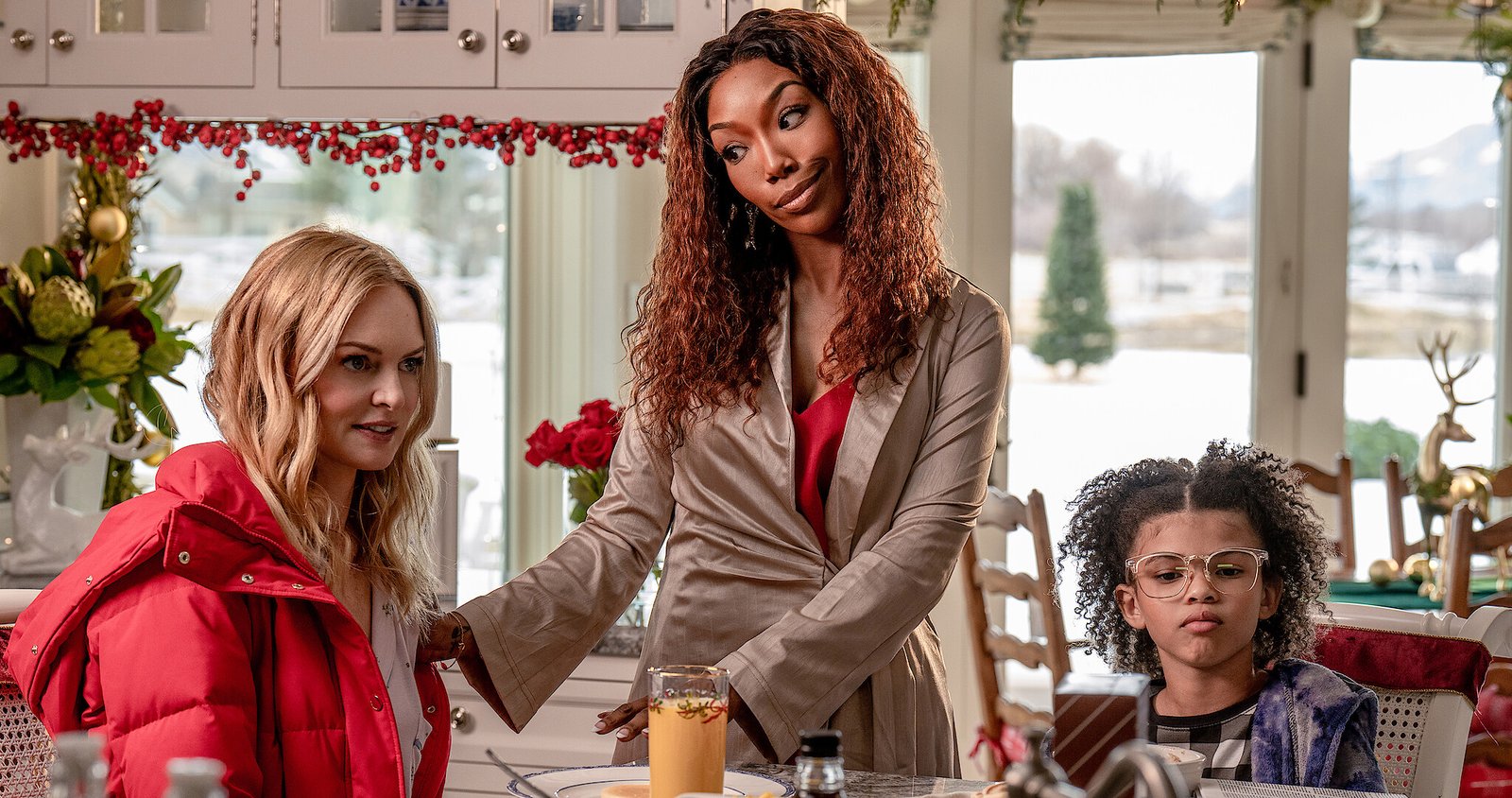 Brandy stars in Best. Christmas. Ever! on Netflix