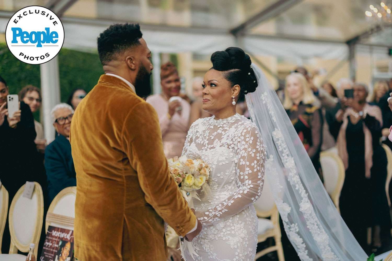 Actress Yvette Nicole Brown and Actor Anthony Davis are married!